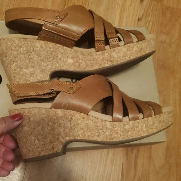 Clarks collection Gisele Ivy Tan Leather womans 7.5. Sandal platforms - Picture 2 of 6